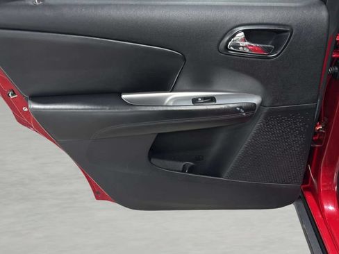Used 2013 Dodge Journey FWD image 13