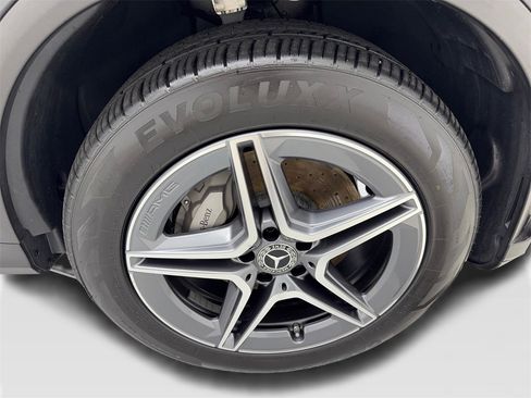 Used 2022 Mercedes-Benz GLC 300 w/ AMG Line image 82