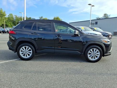 Used 2023 Toyota Corolla Cross LE w/ Moonroof Package AWD/4WD image 3