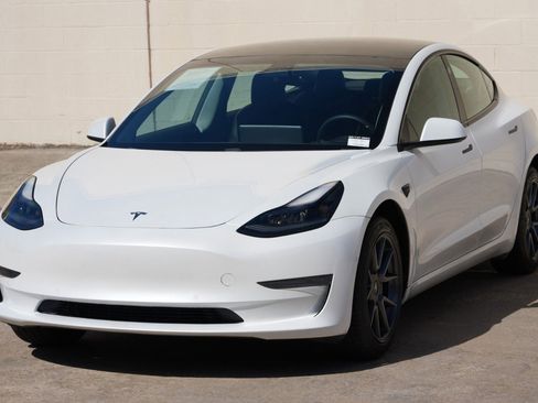 Used 2021 Tesla Model 3 Standard Range Plus RWD image 48