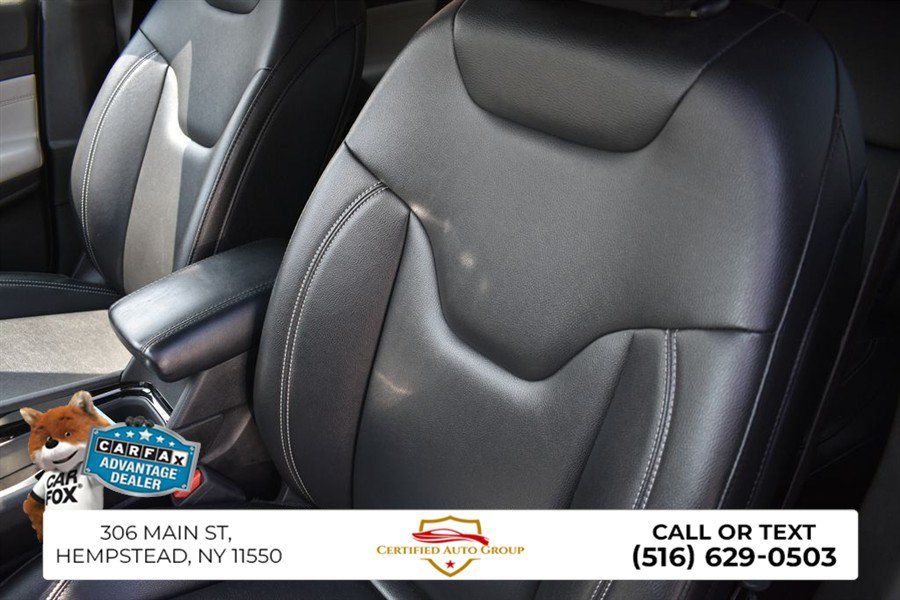 Used 2025 Jeep Compass Limited AWD/4WD image 11