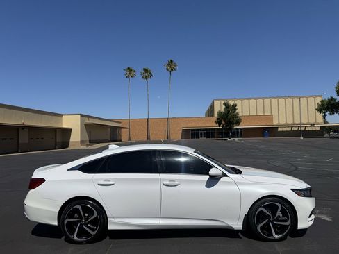 Used 2020 Honda Accord Sport image 8