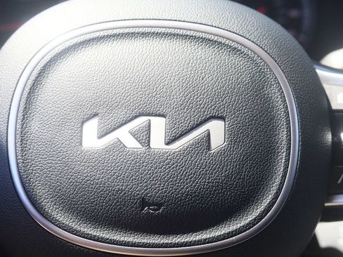 Used 2022 Kia Sorento LX AWD/4WD image 22