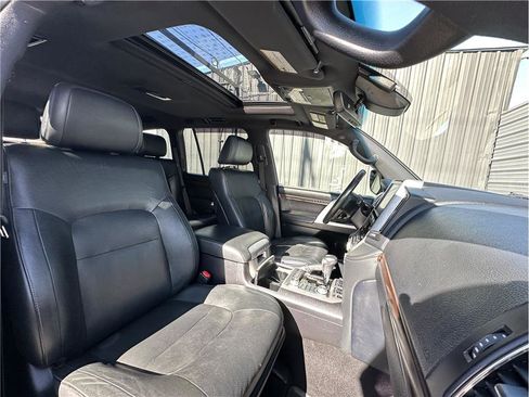 Used 2021 Toyota Land Cruiser Heritage Edition image 15