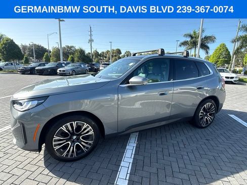 Used 2025 BMW X3 xDrive30i w/ Premium Package AWD/4WD image 2