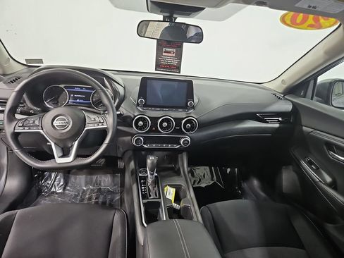 Used 2020 Nissan Sentra SV FWD image 13