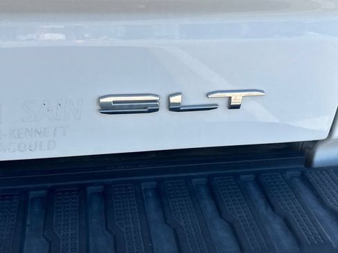 Used 2024 GMC Sierra 1500 SLT w/ SLT Premium Plus Package AWD/4WD image 6