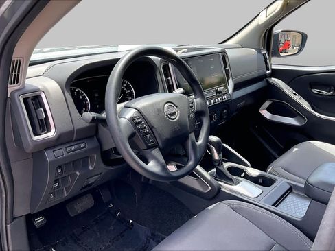 Used 2025 Nissan Frontier SV RWD image 14