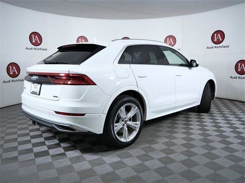 Used 2022 Audi Q8 Premium Plus image 8