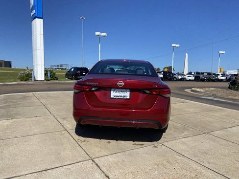 Used 2024 Nissan Sentra SV image 10