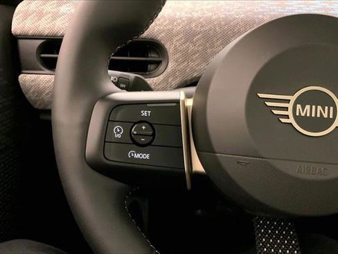 Used 2025 MINI Cooper S image 18