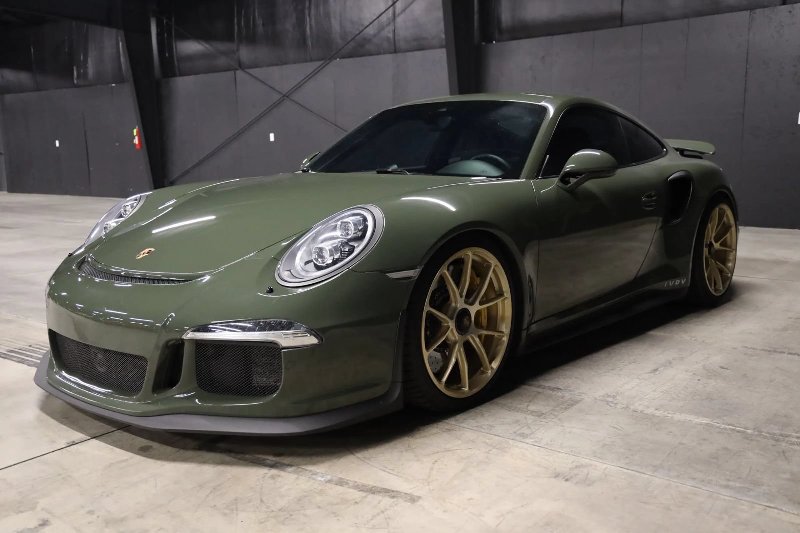 Used 2014 Porsche 911 Turbo S AWD/4WD image 6