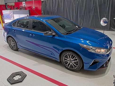 Used 2022 Kia Forte GT-Line w/ GT-Line Premium Package image 4