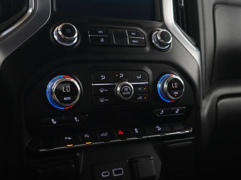 Used 2019 GMC Sierra 1500 SLE w/ SLE Value Package AWD/4WD image 21