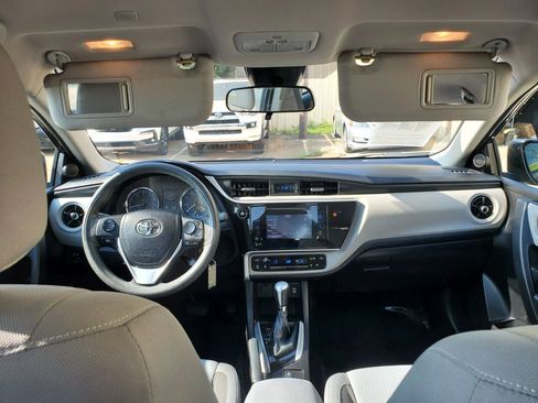 Used 2019 Toyota Corolla LE FWD image 29
