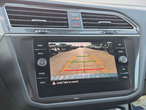 Used 2023 Volkswagen Tiguan SE FWD image 10