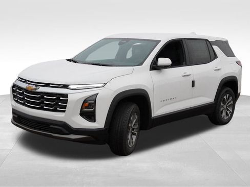 New 2026 Chevrolet Equinox LT w/ Safety and Technology Package image 7