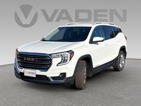 Used 2023 GMC Terrain SLT image 26