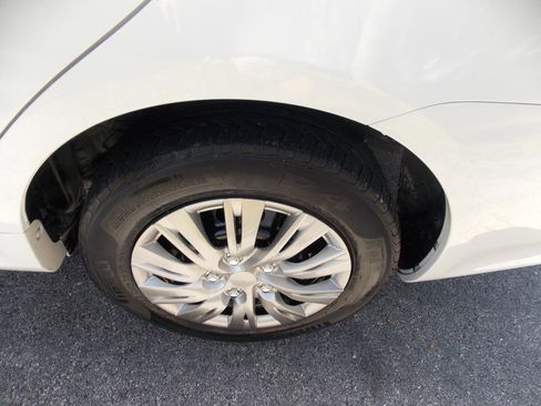 Used 2010 Toyota Corolla image 23