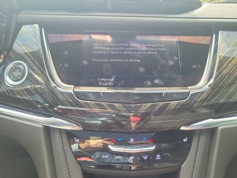 Used 2022 Cadillac XT6 Premium Luxury w/ Technology Package AWD/4WD image 13
