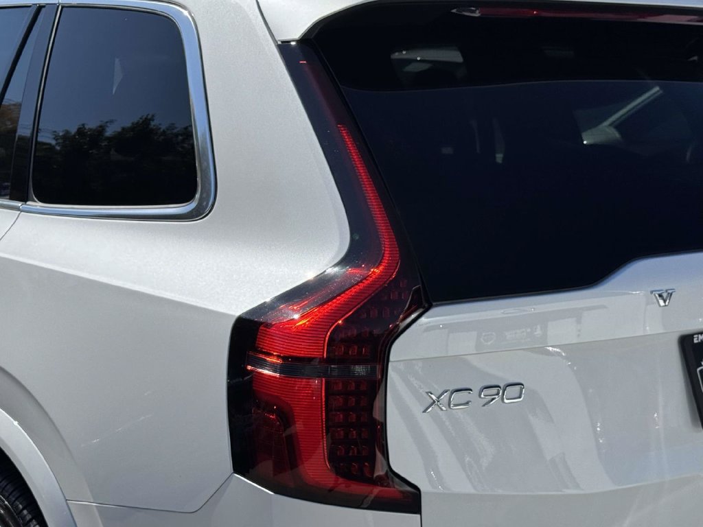 Used 2026 Volvo XC90 B6 Plus w/ Protection Package Premier AWD/4WD image 7