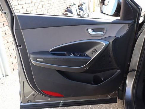 Used 2017 Hyundai Santa Fe Sport image 6