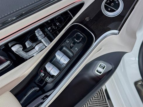 Used 2023 Mercedes-Benz S 500 4MATIC image 21