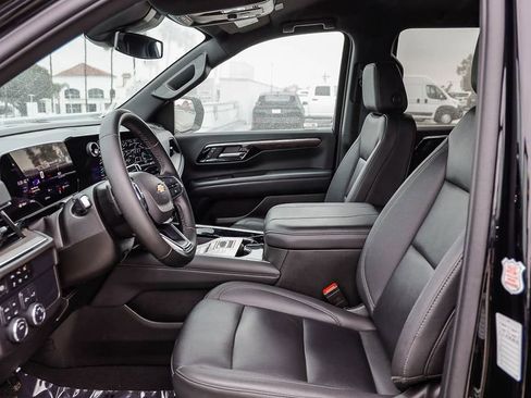 Used 2025 Chevrolet Tahoe LT AWD/4WD image 21