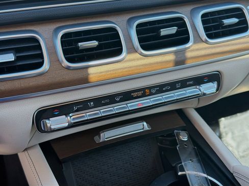 Used 2021 Mercedes-Benz GLE 350 4MATIC w/ Premium Package image 15