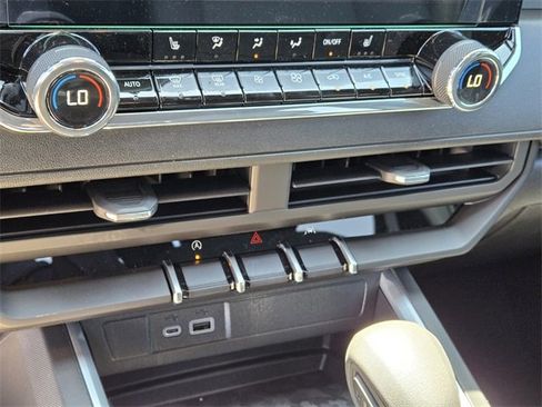 New 2025 Chevrolet Colorado Trail Boss w/ Midnight Edition image 14