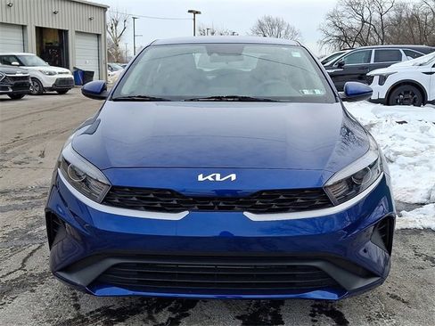 Certified 2022 Kia Forte LXS image 2