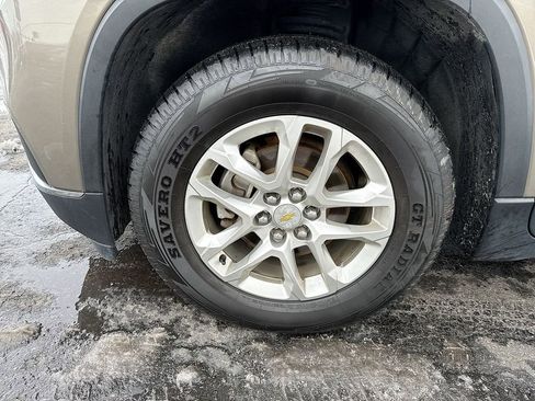 Used 2020 Chevrolet Traverse LT image 10