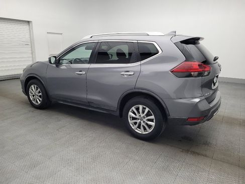 Used 2019 Nissan Rogue SV image 3