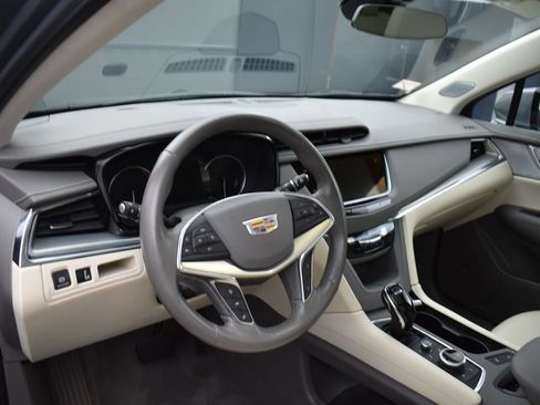 Certified 2024 Cadillac XT5 Premium Luxury AWD/4WD image 13