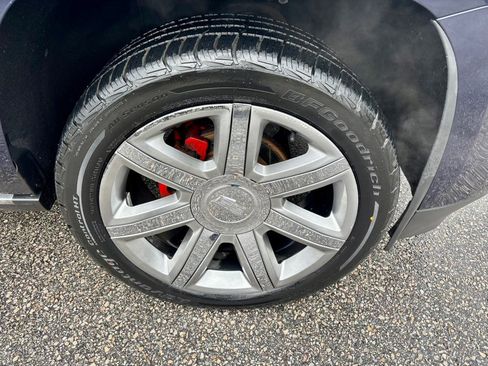 Used 2018 Cadillac Escalade Premium Luxury image 37