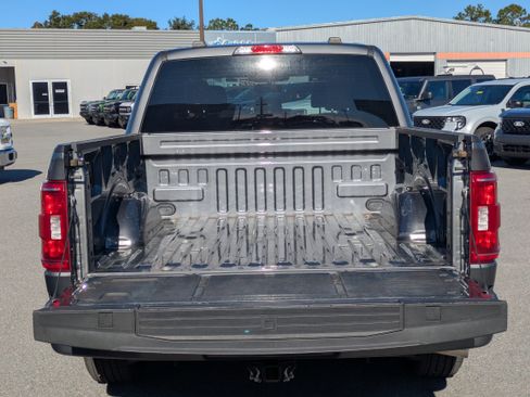 Used 2023 Ford F150 XLT image 11