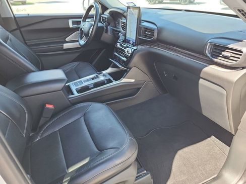Used 2022 Ford Explorer Limited image 27