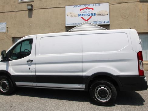 Used 2018 Ford Transit 250 130 Low Roof RWD image 5