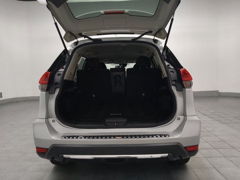 Used 2019 Nissan Rogue S w/ Special Edition Package FWD image 29