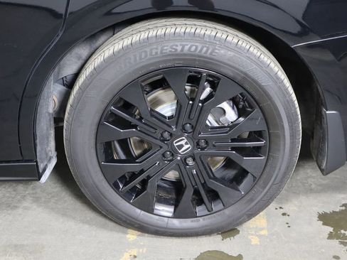 Used 2025 Honda Odyssey Sport-L image 39