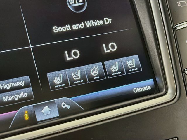 Used 2016 Lincoln MKX Reserve w/ Luxury Package FWD image 23