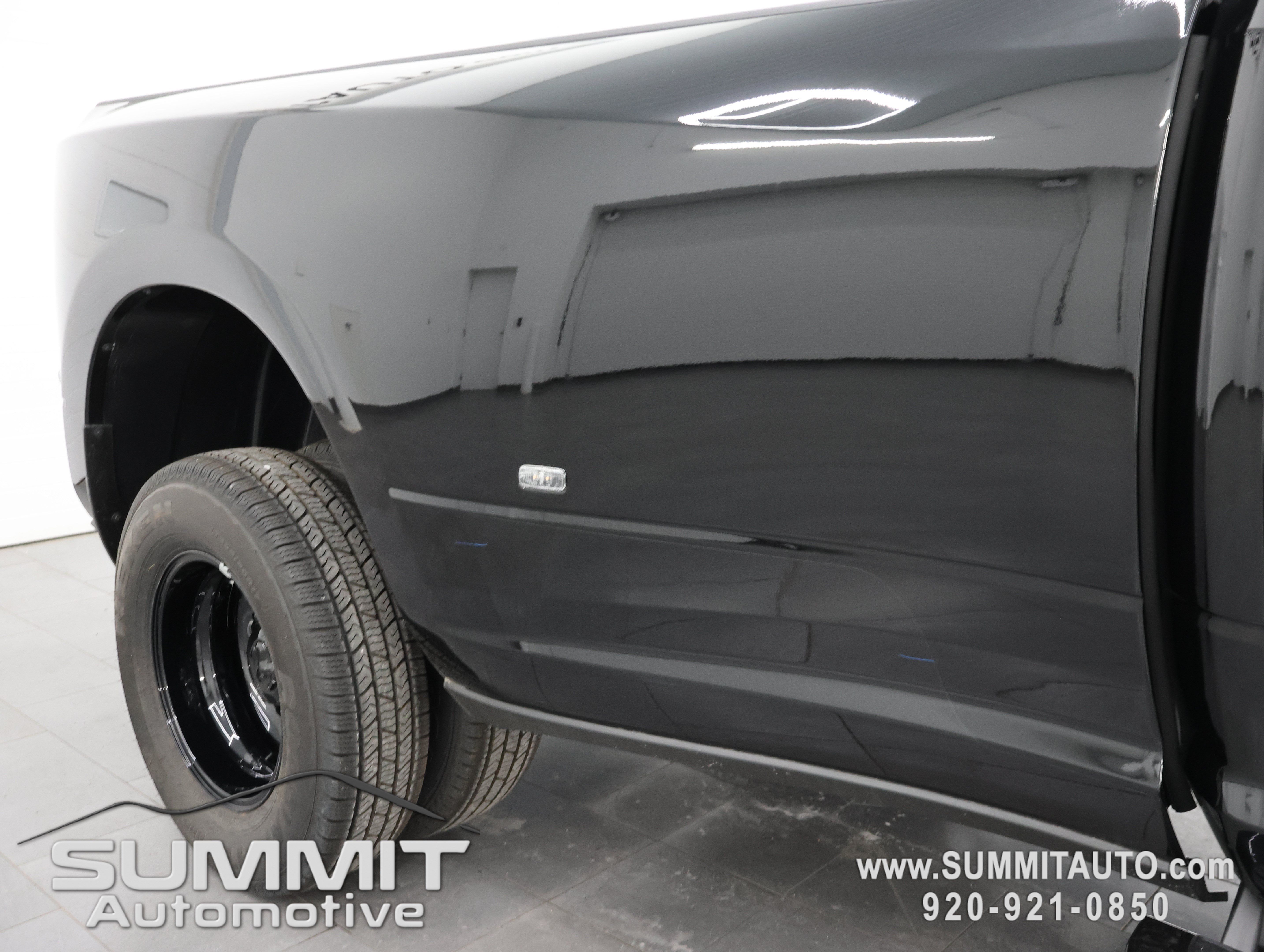 New 2026 RAM 3500 Big Horn AWD/4WD image 30