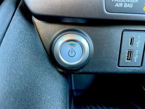 Used 2023 Nissan Leaf S image 15