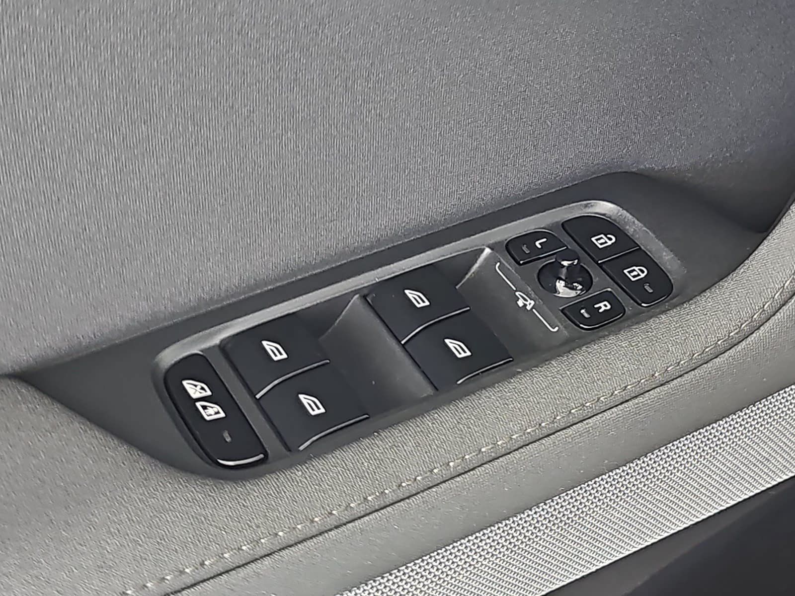 Used 2024 Polestar Polestar 2 AWD/4WD image 27