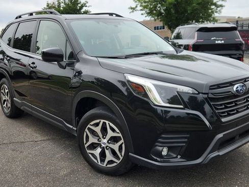 Used 2024 Subaru Forester Premium AWD/4WD image 1