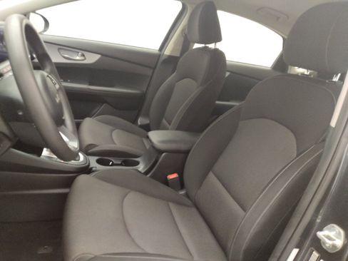Used 2023 Kia Forte LXS FWD image 17