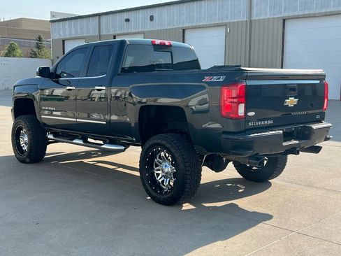 Used 2017 Chevrolet Silverado 1500 LTZ Z71 w/ LTZ Plus Package AWD/4WD image 5