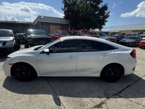 Used 2020 Honda Civic LX image 2