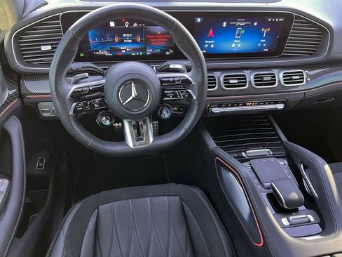 Used 2024 Mercedes-Benz GLS 63 AMG 4MATIC image 10