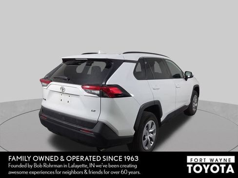 Used 2019 Toyota RAV4 LE w/ Carpet Mat Package FWD image 7